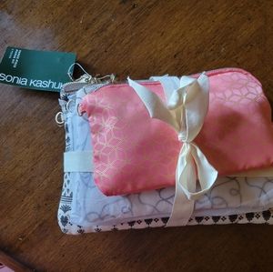 Sonia Kashuk 3 Piece Purse Kit